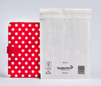 White Mail Lite Bubble Lined Postal Bags REF. D/1 - 100 bags per box White Mail Lite Bubble Lined Postal Bags REF. D/1 - 100 bags per box